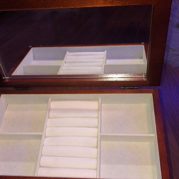 Jewellery/ accessory box - Picture 2 of 4
